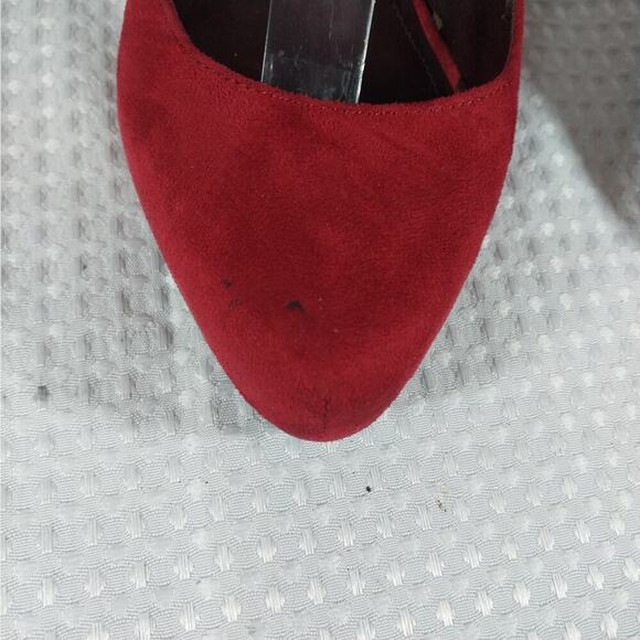 BCBGENERATION! RICH RED VEGAN SUEDE LEATHER PLATFORM STILETTO HEELS! SZ 9.5M - Picture 10 of 12